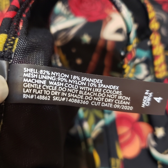 TORRID BLACK TATTOO PRINT RACERBACK TANKINI Size 4 - Picture 5 of 7